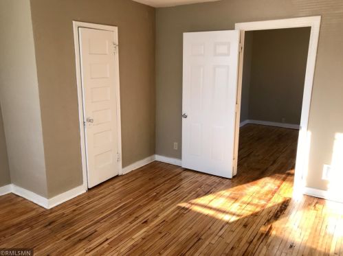 283 Harrison Ave, Saint Paul, MN 55102-3752
