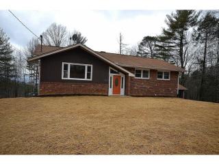 222 Cherokee Cir, Erwin, TN 37650-7938