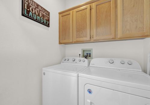 831 Chateau Cir, Vacaville CA  95687-7432 exterior