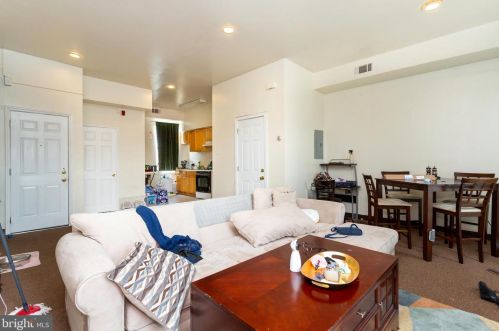 1542 15 St, Philadelphia PA 19146-4806 exterior