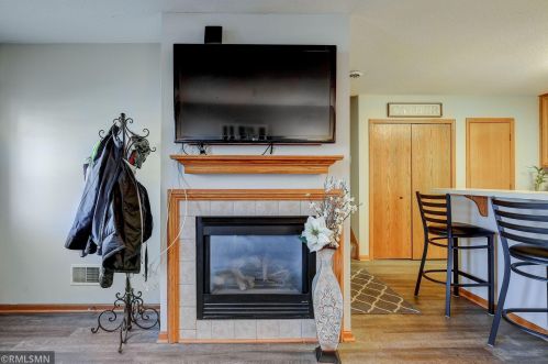 2064 Gresham Ave, Saint Paul MN  55128-3916 exterior
