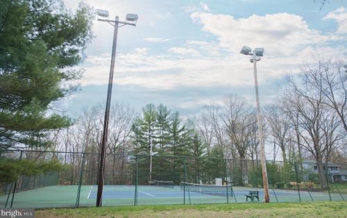 92 Berrywood Dr, Severna Park MD 21146-2001 exterior