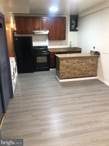 2036 19 St, Philadelphia PA 19121-4120 exterior