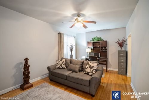 835 49th St, Chicago, IL 60615-1631