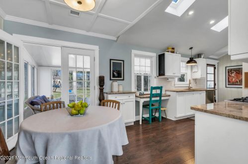 4 Marvin Rd, Middletown NJ 07748-2814 exterior