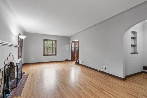 1789 Hamline Ave, Saint Paul MN  55113-6221 exterior