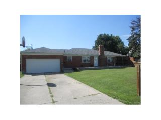 2265 Seminole Ave, Springfield OH  45506-3227 exterior