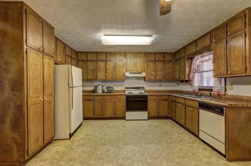 1821 New, Conyers GA  30012-3740 exterior