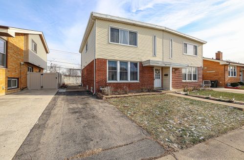 9331 Hamlin Ave, Des Plaines, IL 60016-4239