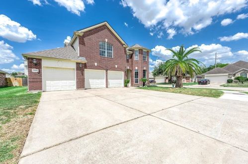 2402 Suncreek Ln, Pearland, TX 77584-3193