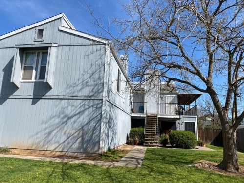 8943 Rancho Grande Ct, Elk Grove, CA 95624-2036