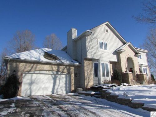 2917 Palisade Dr, Duluth, MN 55811-5822