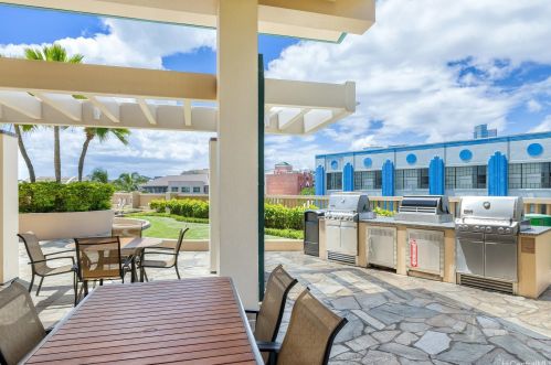 600 Queen St, Honolulu HI 96813-5115 exterior