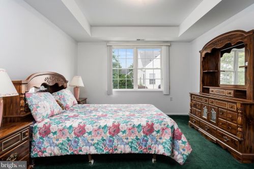 117 Meadowlark Dr, Trenton NJ  08690-3547 exterior