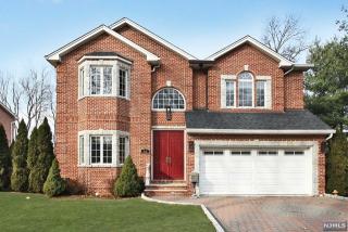 61 Legion Dr, Cresskill, NJ 07626-2134