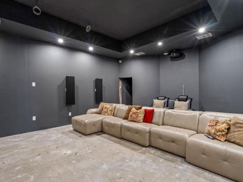 4750 Gresham Dr, Folsom CA  95762-7700 exterior