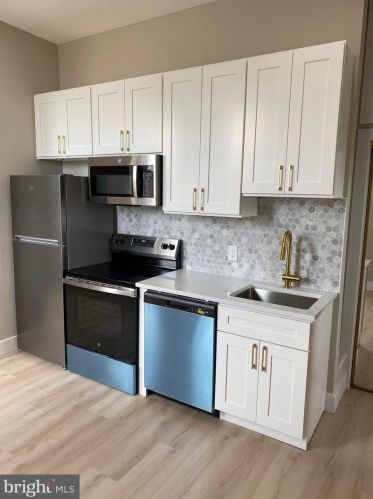 7959 Fillmore St, Philadelphia PA  19111-2250 exterior