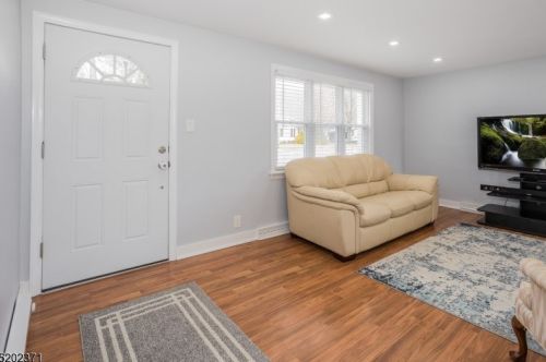 104 Hamilton Dr, Hackettstown NJ  07840-1326 exterior