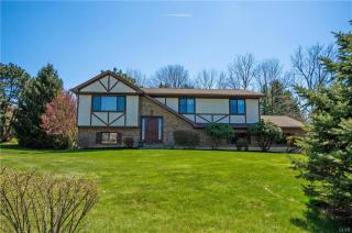 1503 Amherst Ct, Bethlehem, PA 18015-5604