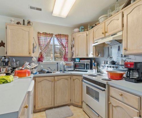 60 200, Wellsville UT 84339-9703 exterior