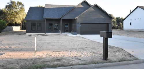 1203 Yokley Rd, Rockdale, TX 76567-2023