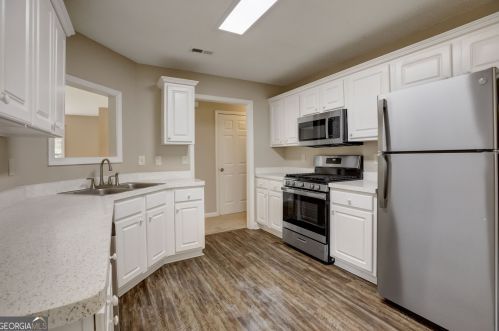 1645 Flat Shoals Rd, Atlanta GA  30349-6151 exterior