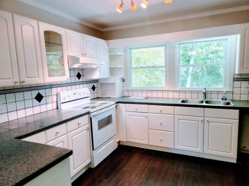 255 Mountain View Dr, Gainesville, GA 30501-1633