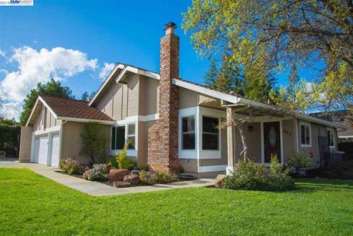 592 Tawny Dr, Pleasanton, CA 94566-6835