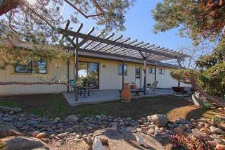 13540 Bullard Ave, Clovis, CA 93619-9458