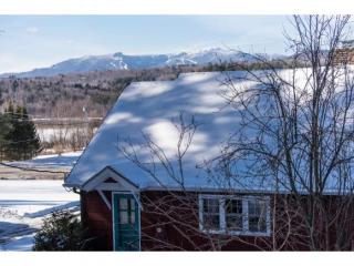 2030 Pucker St, Stowe, VT 05672-4258