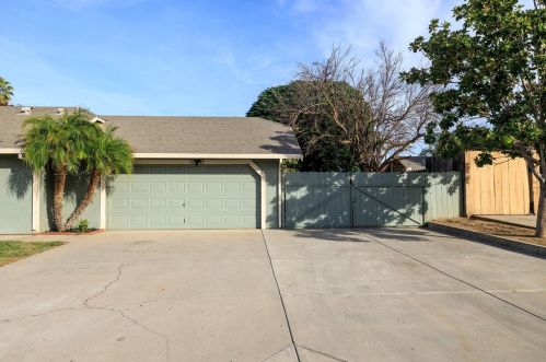 1200 Antelope Ln, Modesto, CA 95351-5070
