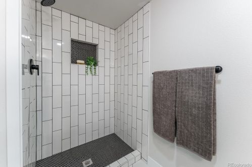 8263 Big Dry Creek Dr, Englewood CO  80112-2603 exterior