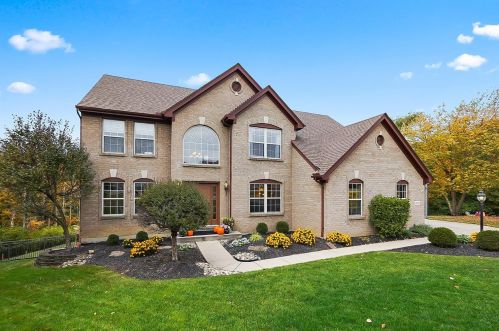 4700 Haven Crest Ln, Cincinnati, OH 45248-1450