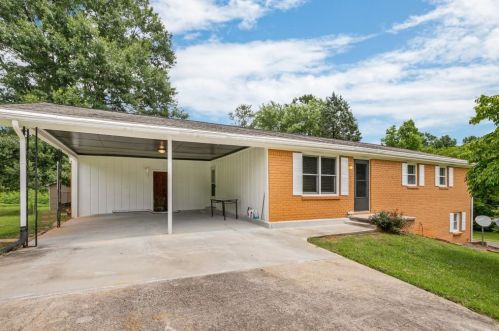 2905 Rio Montana Dr, Marietta, GA 30066-4045