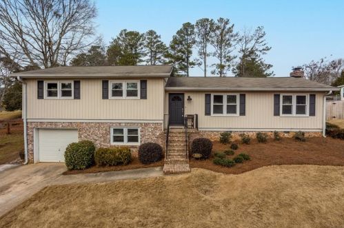 1026 Washington Ave, Holly Springs, GA 30188-4126