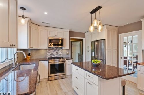 30 Hoffman Pl, Montgomery, NJ 08502-5528