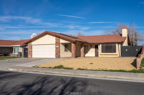 44916 Laszlo St, Lancaster, CA 93534-2050
