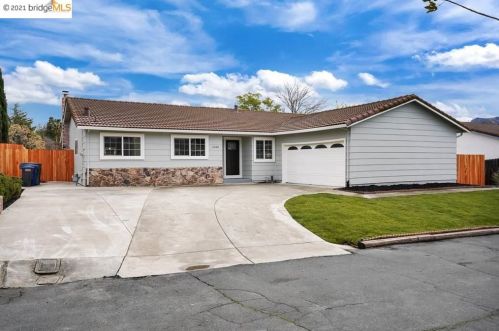1840 Leo Ln, Concord, CA 94521-2348