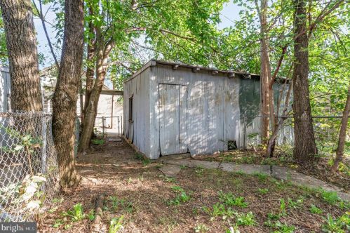 451 Penn St, Carlisle PA  17013-2235 exterior