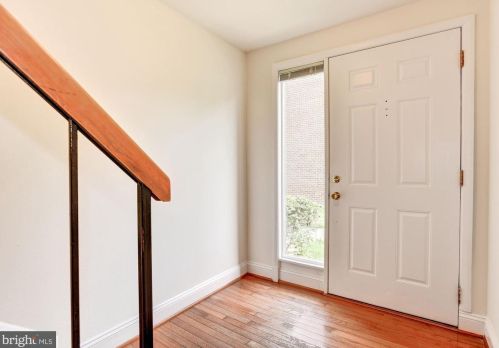 8968 Watchlight Ct, Columbia, MD 21045-4223