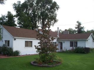 32008 Diagonal Rd, Hermiston OR  97838-6417 exterior
