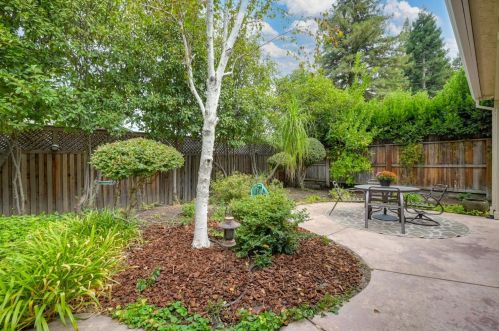 135 Egloff Cir, Folsom, CA 95630-6617