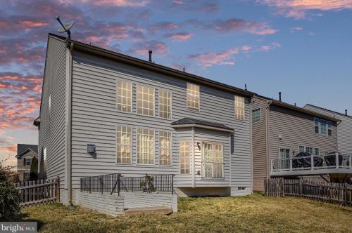 13855 Barrymore Ct, Gainesville, VA 20155-5950