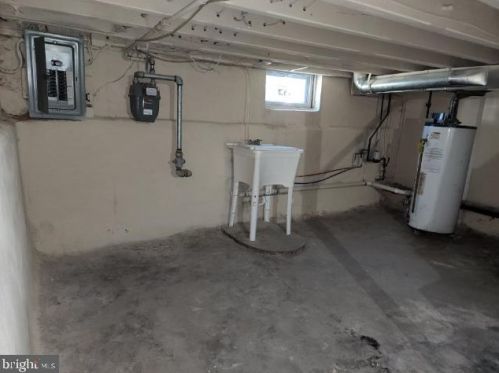 831 Paul St, Gloucester, NJ 08030-1531