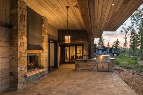 9512 Dunsmuir Way, Truckee CA exterior