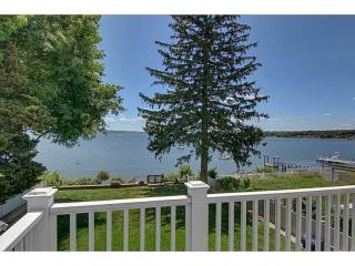 16 Brownell St, Warren, RI 02885-1526