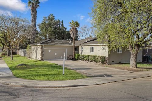 2204 Eicher Ave, Modesto, CA 95350-2514
