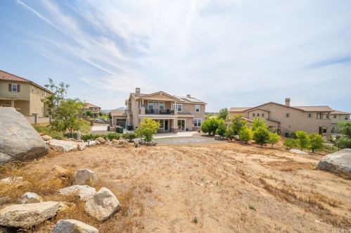 16550 Catalonia Dr, Riverside CA  92504-8701 exterior