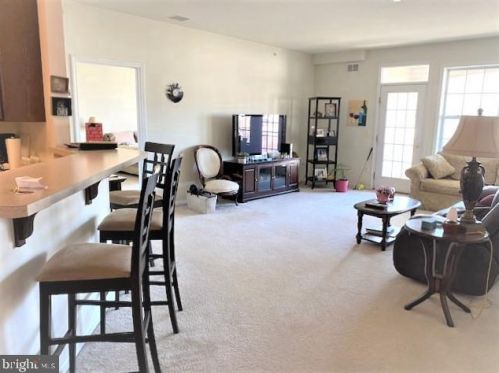 836 Timberlake Dr, Trenton NJ  08618-1471 exterior