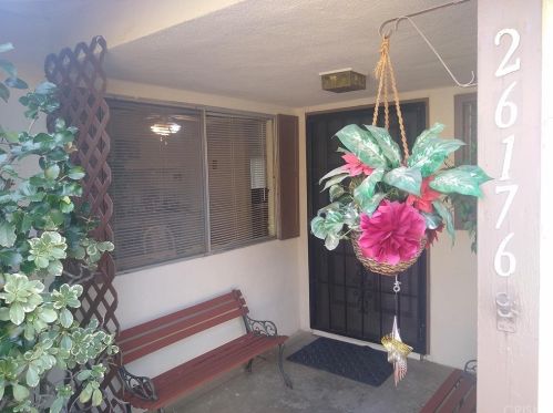 26176 Adamor Rd, Calabasas, CA 91302-1003